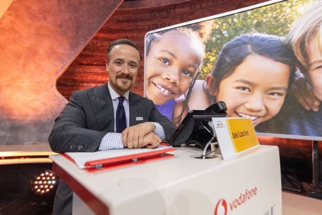 RTL Spendenmarathon in Köln, 21.11.2025. Joe LASCHET - Der 30. RTL-Spendenmarathon läuft derzeit in den EMG-Studios in Köln-Hürth. Zum Jubiläum wird erstmals 30 Stunden lang gesendet. Prominente Unterstützer nehmen live am Spendentelefon Spenden für Kinder in Not entgegen. Köln Hürth Nordrhein-Westfalen Deutschland Copyright: xBonn.digitalx