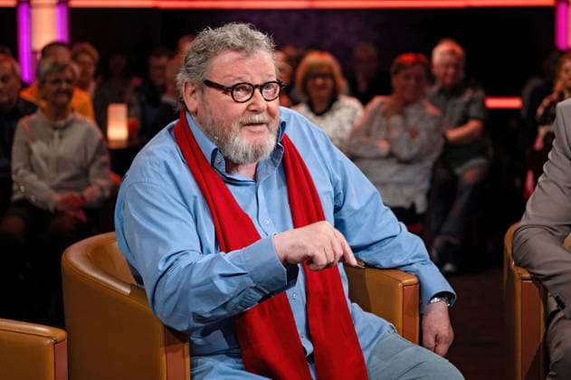 MDR - Riverboat. Schauspieler Walter Plathe anläßlich der Aufzeichnung der MDR - Talkshow Riverboat am 21.11.2025 in der Mediacity Leipzig. 20251121ADO0013