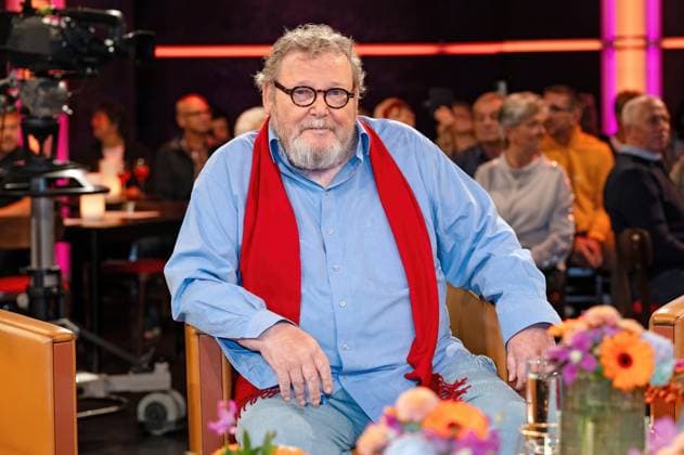 MDR - Riverboat. Schauspieler Walter Plathe anläßlich der Aufzeichnung der MDR - Talkshow Riverboat am 21.11.2025 in der Mediacity Leipzig. 20251121ADO0031