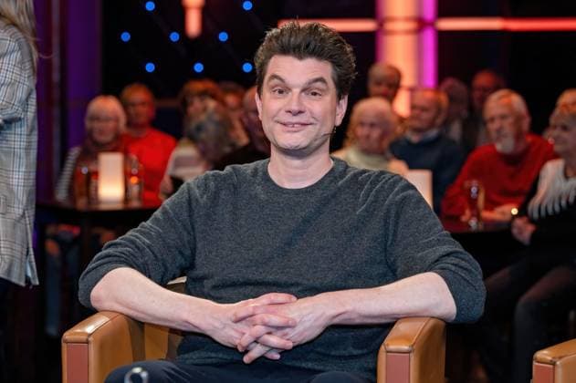 MDR - Riverboat. Comedian , Reporter und Autor Horst van der Horst anläßlich der Aufzeichnung der MDR - Talkshow Riverboat am 21.11.2025 in der Mediacity Leipzig. 20251121ADO0053