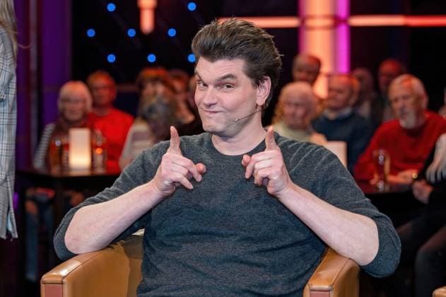 MDR - Riverboat. Comedian , Reporter und Autor Horst van der Horst anläßlich der Aufzeichnung der MDR - Talkshow Riverboat am 21.11.2025 in der Mediacity Leipzig. 20251121ADO0056