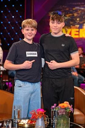 MDR - Riverboat. Insta-Kids Oskar Oschem und Pepe Rittirsch anläßlich der Aufzeichnung der MDR - Talkshow Riverboat am 21.11.2025 in der Mediacity Leipzig. 20251121ADO0108