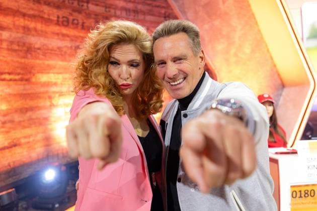 RTL Spendenmarathon in Köln, 21.11.2025. Sonja Kraus und Jürgen Milski - Der 30. RTL-Spendenmarathon läuft derzeit in den EMG-Studios in Köln-Hürth. Zum Jubiläum wird erstmals 30 Stunden lang gesendet. Prominente Unterstützer nehmen live am Spendentelefon Spenden für Kinder in Not entgegen. Köln Hürth Nordrhein-Westfalen Deutschland Copyright: xBonn.digitalx