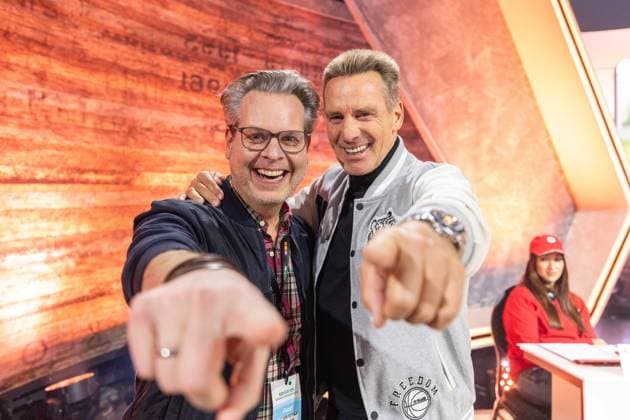 RTL Spendenmarathon in Köln, 21.11.2025. Musikproduzent Christian Geller und Jürgen Milski (Produzent von Großer Bruder mit Zlatko und Jürgen) - Der 30. RTL-Spendenmarathon läuft derzeit in den EMG-Studios in Köln-Hürth. Zum Jubiläum wird erstmals 30 Stunden lang gesendet. Prominente Unterstützer nehmen live am Spendentelefon Spenden für Kinder in Not entgegen. Köln Hürth Nordrhein-Westfalen Deutschland Copyright: xBonn.digitalx