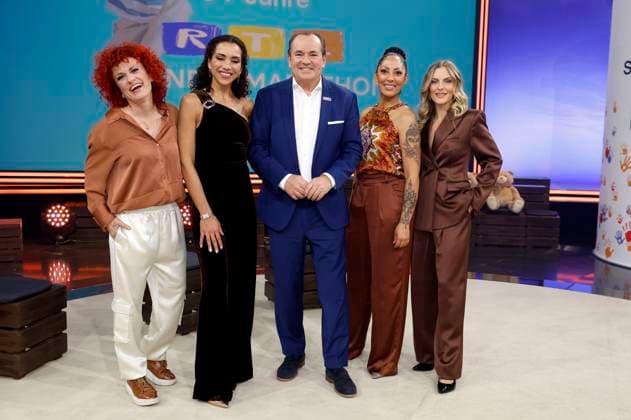 Lucy Diakovska, Nadja Benaissa, Wolfram Kons, Jessica Wahls und Sandy Mölling von den No Angels beim 30. RTL-Spendenmarathon 2025 im Studio 8 der EMG Studios. Hürth, 21.11.2025