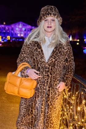 Sarah Knappik - Eröffnung von Weihnachten im Tierpark Friedrichsfelde 2025 am 21.11.2025 in Berlin. Weihnachten im Tierpark Friedrichsfelde