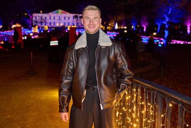 John Riot - Eröffnung von Weihnachten im Tierpark Friedrichsfelde 2025 am 21.11.2025 in Berlin. Weihnachten im Tierpark Friedrichsfelde