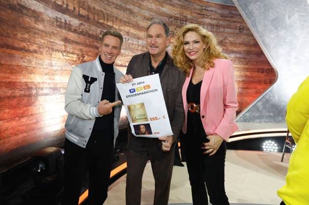 Jürgen Milski, Gast und Sonya Kraus beim 30. RTL-Spendenmarathon 2025 im Studio 8 der EMG Studios. Hürth, 21.11.2025
