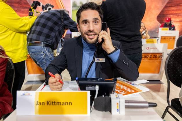 RTL Spendenmarathon in Köln, 21.11.2025. Jan Kittmann - Der 30. RTL-Spendenmarathon läuft derzeit in den EMG-Studios in Köln-Hürth. Zum Jubiläum wird erstmals 30 Stunden lang gesendet. Prominente Unterstützer nehmen live am Spendentelefon Spenden für Kinder in Not entgegen. Köln Hürth Nordrhein-Westfalen Deutschland Copyright: xBonn.digitalx