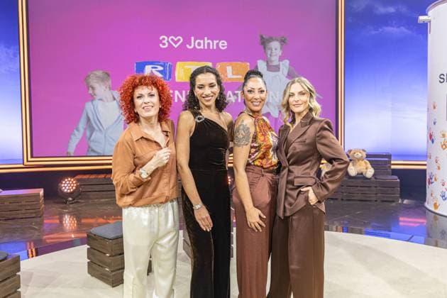 RTL Spendenmarathon in Köln, 21.11.2025. No Angels (Lucy Diakovska , Nadja Benaissa, Jessica Wahls und Sandy Mölling) - Der 30. RTL-Spendenmarathon läuft derzeit in den EMG-Studios in Köln-Hürth. Zum Jubiläum wird erstmals 30 Stunden lang gesendet. Prominente Unterstützer nehmen live am Spendentelefon Spenden für Kinder in Not entgegen. Köln Hürth Nordrhein-Westfalen Deutschland Copyright: xBonn.digitalx