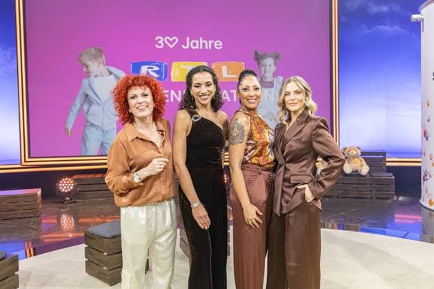 RTL Spendenmarathon in Köln, 21.11.2025. No Angels (Lucy Diakovska , Nadja Benaissa, Jessica Wahls und Sandy Mölling) - Der 30. RTL-Spendenmarathon läuft derzeit in den EMG-Studios in Köln-Hürth. Zum Jubiläum wird erstmals 30 Stunden lang gesendet. Prominente Unterstützer nehmen live am Spendentelefon Spenden für Kinder in Not entgegen. Köln Hürth Nordrhein-Westfalen Deutschland Copyright: xBonn.digitalx