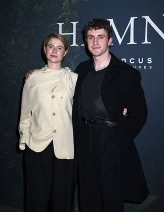 November 21, 2025, New York, Ny, United States: Jessie Buckley and Paul Mescal attend the New York Premiere of Hamnet . Held at The Whitby Hotel in New York. Zuma Press November 21, 2025. New York United States - ZUMAp281 20251121_zea_p281_007 Copyright: xPhotoxImagexPressx