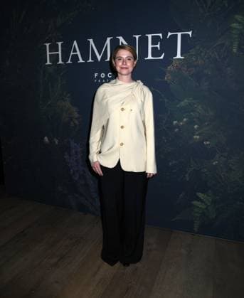 November 21, 2025, New York, Ny, United States: Jessie Buckley attends the New York Premiere of Hamnet . Held at The Whitby Hotel in New York. Zuma Press November 21, 2025. New York United States - ZUMAp281 20251121_zea_p281_029 Copyright: xPhotoxImagexPressx