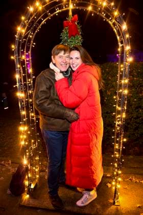 abb- Klaus Fricke und Katrin Wrobel zu Gast bei der Premiere Weihnachten im Tierpark mit Promis am 21.11.2025 in Berlin Berlin Deutschland
