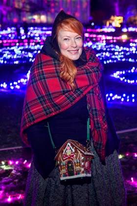 abb- Enie van de Meiklokjes Moderatorin zu Gast bei der Premiere Weihnachten im Tierpark mit Promis am 21.11.2025 in Berlin Berlin Deutschland
