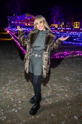 abb- Annemarie Eilfeld Sangerin zu Gast bei der Premiere Weihnachten im Tierpark mit Promis am 21.11.2025 in Berlin Berlin Deutschland