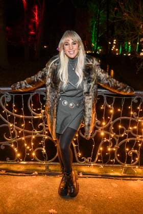 abb- Annemarie Eilfeld Sangerin zu Gast bei der Premiere Weihnachten im Tierpark mit Promis am 21.11.2025 in Berlin Berlin Deutschland