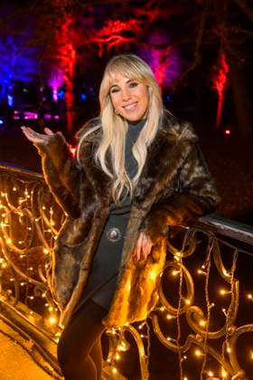 abb- Annemarie Eilfeld Sangerin zu Gast bei der Premiere Weihnachten im Tierpark mit Promis am 21.11.2025 in Berlin Berlin Deutschland