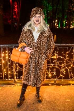 abb- Sarah Knappik zu Gast bei der Premiere Weihnachten im Tierpark mit Promis am 21.11.2025 in Berlin Berlin Deutschland