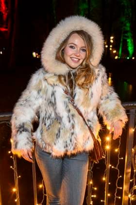 abb- Marie von Bose Schauspielerin und Influencerin zu Gast bei der Premiere Weihnachten im Tierpark mit Promis am 21.11.2025 in Berlin Berlin Deutschland