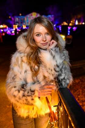 abb- Marie von Bose Schauspielerin und Influencerin zu Gast bei der Premiere Weihnachten im Tierpark mit Promis am 21.11.2025 in Berlin Berlin Deutschland