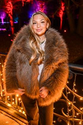 abb- Influencerin Michelle Bischoff zu Gast bei der Premiere Weihnachten im Tierpark mit Promis am 21.11.2025 in Berlin Berlin Deutschland