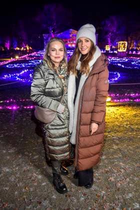 abb- Regina Halmich und Johanna Klum zu Gast bei der Premiere Weihnachten im Tierpark mit Promis am 21.11.2025 in Berlin Berlin Deutschland