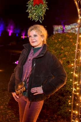 abb- Eva Imhof Wetter Moderatorin zu Gast bei der Premiere Weihnachten im Tierpark mit Promis am 21.11.2025 in Berlin Berlin Deutschland