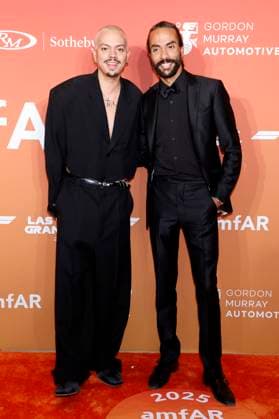 Evan Ross und Ross Naess bei der amfAR Las Vegas Gala 2025 im Hotel Wynn Las Vegas. Las Vegas, 21.11.2025