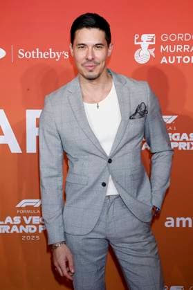 Lewis Tan bei der amfAR Las Vegas Gala 2025 im Hotel Wynn Las Vegas. Las Vegas, 21.11.2025
