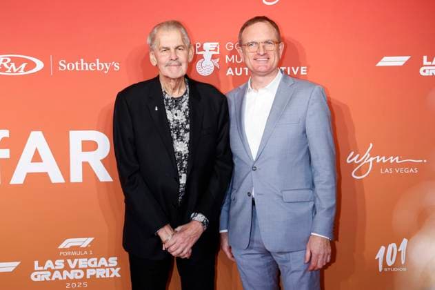 Gordon Murray und Kyle Clifford bei der amfAR Las Vegas Gala 2025 im Hotel Wynn Las Vegas. Las Vegas, 21.11.2025