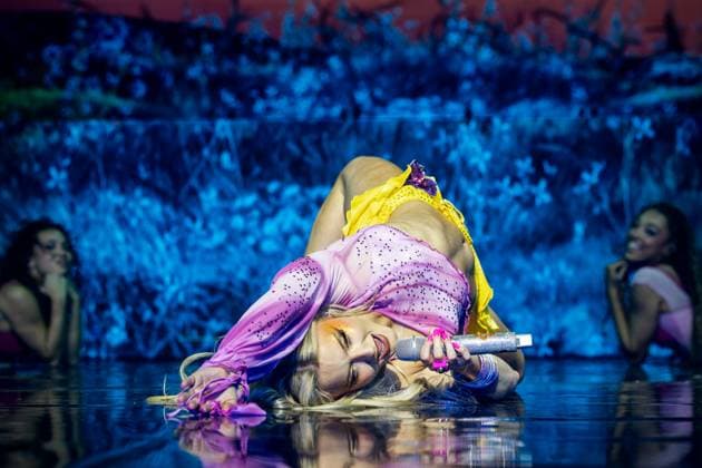 Zara Larsson live in Oslo, Norway Oslo, Norway. 21st, November 2025. The Swedish singer Zara Larsson performs a live concert at Unity Arena in Oslo. Norway, Oslo, Unity Arena  Copyright: xGonzalesxPhoto TerjexDokkenx