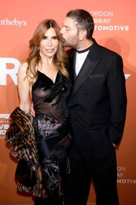 Jo Champa und Fausto Puglisi bei der amfAR Las Vegas Gala 2025 im Hotel Wynn Las Vegas. Las Vegas, 21.11.2025