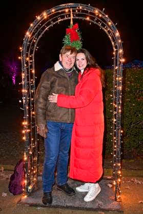 Katrin Wrobel mit Ehemann Klaus Fricke bei der Eröffnung von Weihnachten im Tierpark 2025 am Schloss Friedrichsfelde im Tierpark Berlin. Berlin, 21.11.2025
