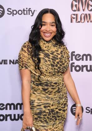 4th Annual Femme It Forward Give Her FlowHERS Gala at The Beverly Hilton Featuring: B. Simone Where: Los Angeles, California, United States When: 21 Nov 2025 Credit: Faye s Vision Cover Images EDITORIAL USE ONLY. NOT FOR USE BY NEWSPAPERS BASED IN THE UK. Copyright: xx coverimg55285909