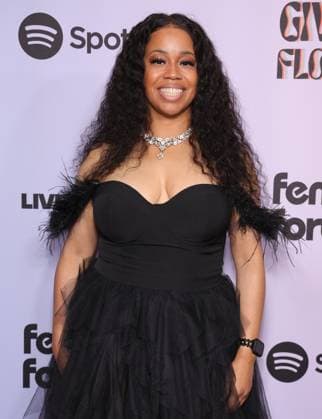 4th Annual Femme It Forward Give Her FlowHERS Gala at The Beverly Hilton Featuring: Vidie Williams Where: Los Angeles, California, United States When: 21 Nov 2025 Credit: Faye s Vision Cover Images EDITORIAL USE ONLY. NOT FOR USE BY NEWSPAPERS BASED IN THE UK. Copyright: xx coverimg55285804