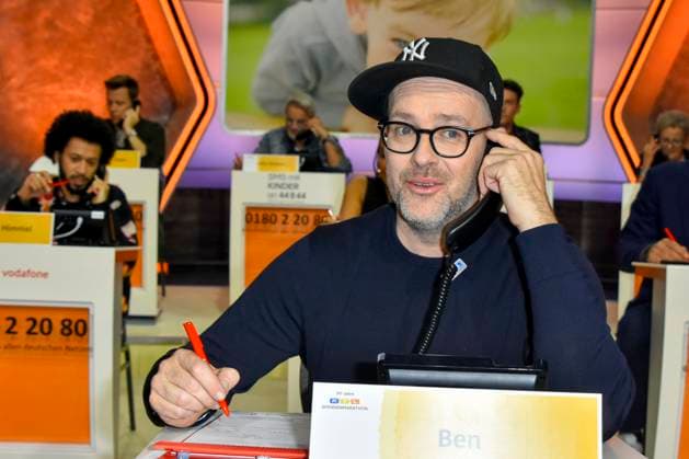 abb Ben zu Gast am Spendentelefon im RTL Studio beim Charity zum 30.Geburtstag des RTL Spendenmarathon - wir helfen Kindern bei RTL Deutschland am 21.11.2025 2.Spendentag in Koeln Deutz NRW Deutschland