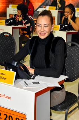 ABB Alessandra Alex Meyer Wölden Woelden Moderatorin zu Gast am Spendentelefon im RTL Studio beim Charity zum 30.Geburtstag des RTL Spendenmarathon - wir helfen Kindern bei RTL Deutschland am 21.11.2025 2.Spendentag in Koeln Deutz NRW Deutschland