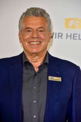 ABB Jürgen Juergen Hingsen ex 10 Kaempfer zu Gast auf dem roten Teppich im RTL Studio beim Charity zum 30.Geburtstag des RTL Spendenmarathon - wir helfen Kindern bei RTL Deutschland am 21.11.2025 2.Spendentag in Koeln Deutz NRW Deutschland