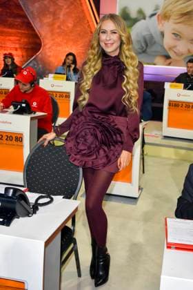 ABB Jenny Elvers Schauspielerin zu Gast am Spendentelefon im RTL Studio beim Charity zum 30.Geburtstag des RTL Spendenmarathon - wir helfen Kindern bei RTL Deutschland am 21.11.2025 2.Spendentag in Koeln Deutz NRW Deutschland