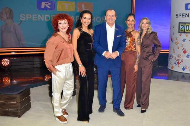 ABB No Angels, Wolfram Kons, Sandy Moelling, Nadia Benaissa, Lucy Diakovska, Jessica Wahls zu Gast im RTL Studio beim Charity zum 30.Geburtstag des RTL Spendenmarathon - wir helfen Kindern bei RTL Deutschland am 21.11.2025 2.Spendentag in Koeln Deutz NRW Deutschland