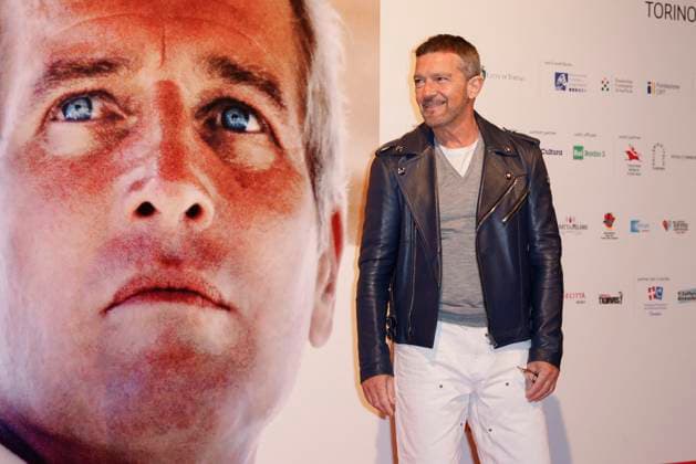 43 Turin Film Festival - Antonio Banderas at Stella della Mole Award’s photocall TURIN, ITALY - NOVEMBER 22: Antonio Banderas poses at the photocall of Stella della Mole Award during the 43rd Torino Film Festival 2025 at Teatro Regio on November 22, 2025 in Turin, Italy. Photo Marco Piovanotto Abacapress.com  Copyright: xPiovanottoxMarco ABACAx