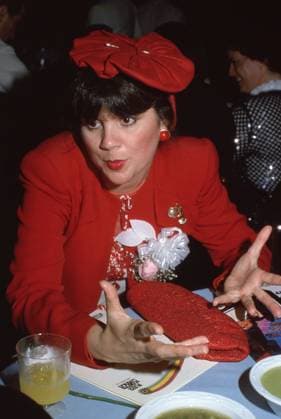 Linda Ronstadt at the World Premiere Performance of. ZOOT SUIT on October 1, 1981 . Copyright: xRalphxDominguez MediaPunchx