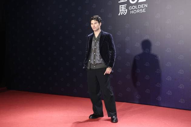 62nd Golden Horse Awards in Taipei TAIPEI, CHINA - NOVEMBER 22, 2025 - British actor Rhydian Vaughan on the red carpet of the 62nd Golden Horse Awards in Taipei, China on November 22, 2025. Taipei Taiwan China  Copyright: xCFOTOx i1763902397375