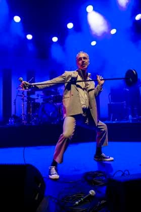 Baxter Dury at Eventim Apollo Baxter Dury performs at Eventim Apollo in London on 22nd November 2025., Credit:Zoran Veselinovic Avalon UK, London, Eventim Apollo  Copyright: xZoranxVeselinovicx xAvalonx 1054060015