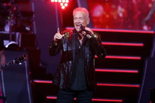 ZDF - Die Giovanni Zarrella Show . Sänger Olaf Berger während der ZDF - Unterhaltungssendung Die Giovanni Zarrella Show am 22.11.2025 in der Messehalle Offenburg. 20251122SBK0050