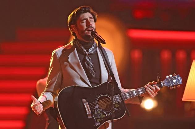 ZDF - Die Giovanni Zarrella Show . Sänger Alvaro Soler während der ZDF - Unterhaltungssendung Die Giovanni Zarrella Show am 22.11.2025 in der Messehalle Offenburg. 20251122SBK0053