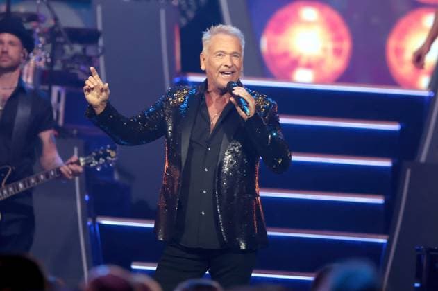 ZDF - Die Giovanni Zarrella Show . Sänger Olaf Berger während der ZDF - Unterhaltungssendung Die Giovanni Zarrella Show am 22.11.2025 in der Messehalle Offenburg. 20251122SBK0055