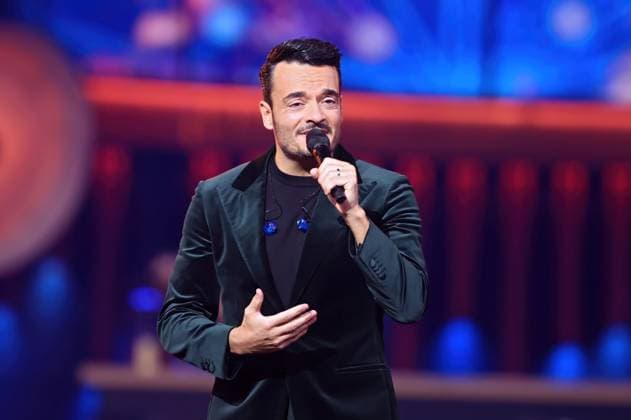 ZDF - Die Giovanni Zarrella Show . Giovanni Zarrella während der ZDF - Unterhaltungssendung Die Giovanni Zarrella Show am 22.11.2025 in der Messehalle Offenburg. 20251122SBK0005
