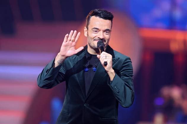 ZDF - Die Giovanni Zarrella Show . Giovanni Zarrella während der ZDF - Unterhaltungssendung Die Giovanni Zarrella Show am 22.11.2025 in der Messehalle Offenburg. 20251122SBK0007